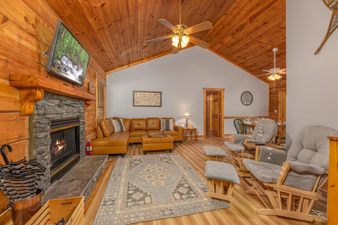 Firefly Hollow Cabin - Smoky Mountains - Soaky Mountain Water Park - Sevierville Convention Center Pigeon Forge Exteriör bild