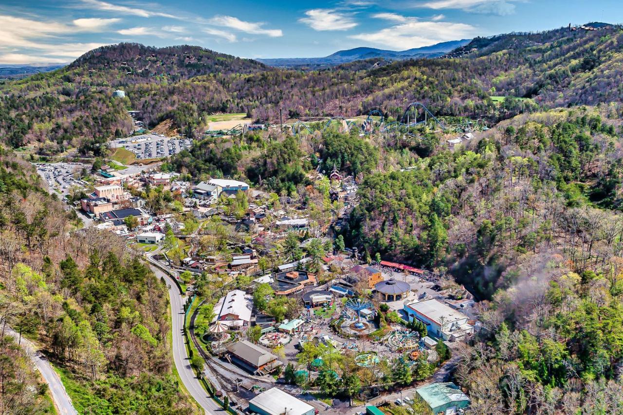 Firefly Hollow Cabin - Smoky Mountains - Soaky Mountain Water Park - Sevierville Convention Center Pigeon Forge Exteriör bild